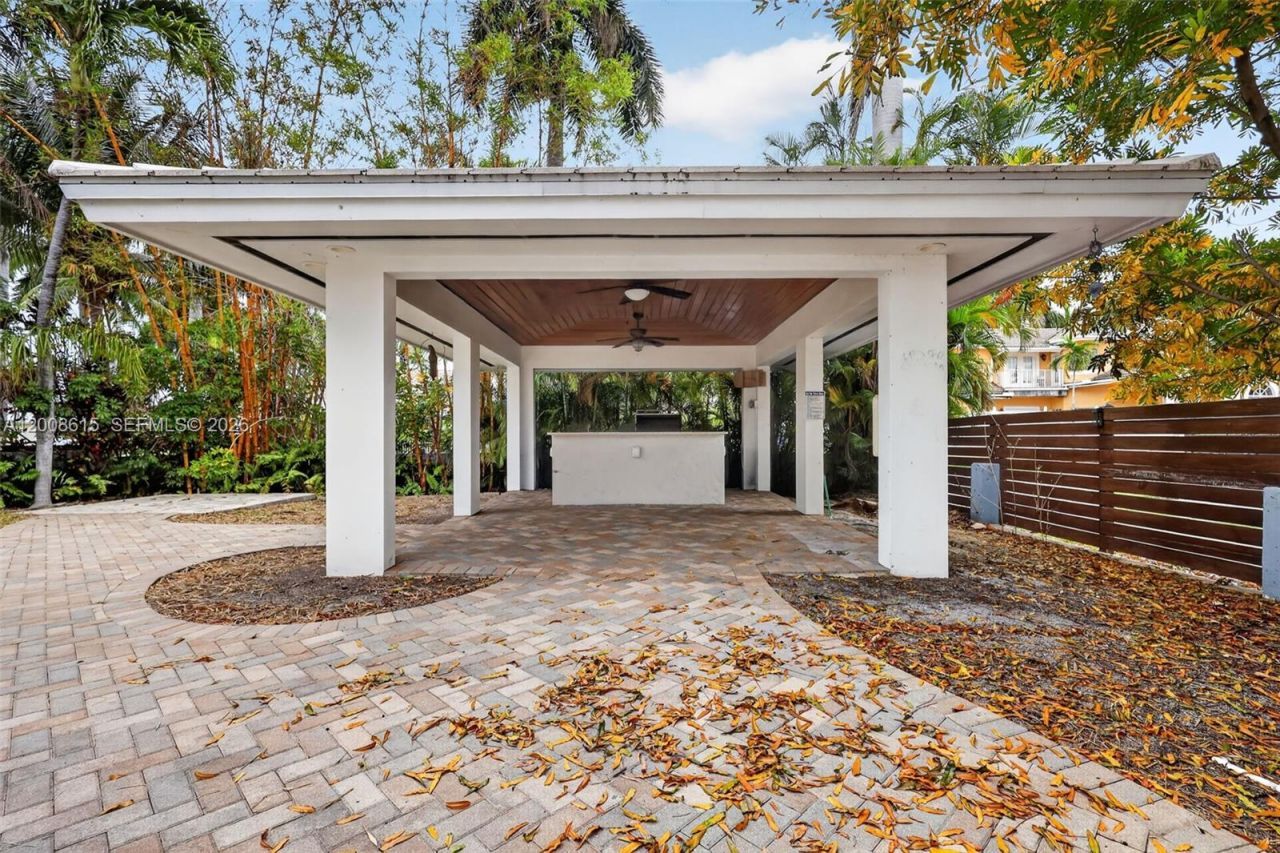 900 Tyler St, Hollywood, FL 33019 Photo