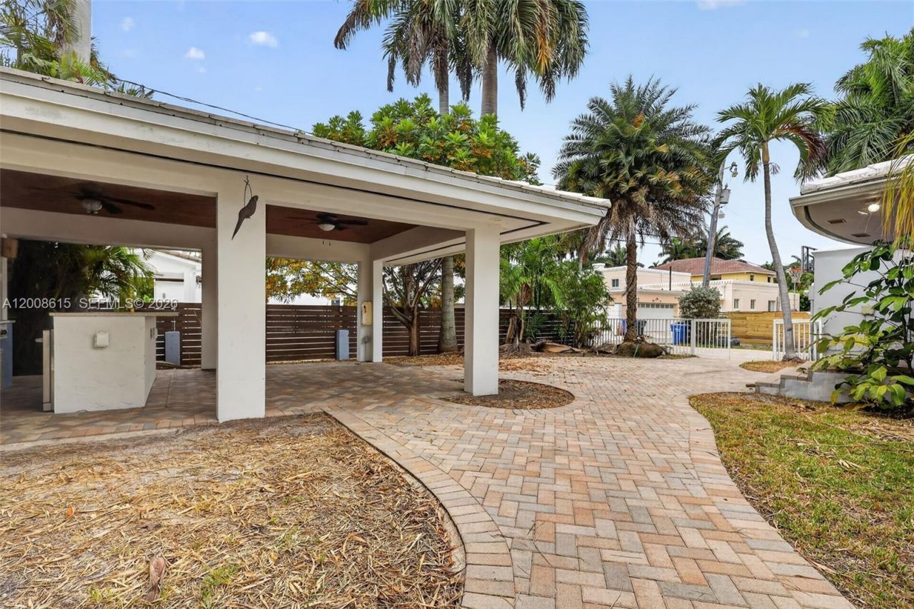 900 Tyler St, Hollywood, FL 33019 Photo