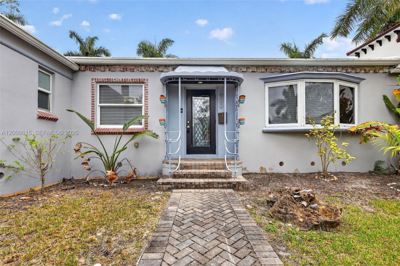 900 Tyler St, Hollywood, FL 33019 Photo