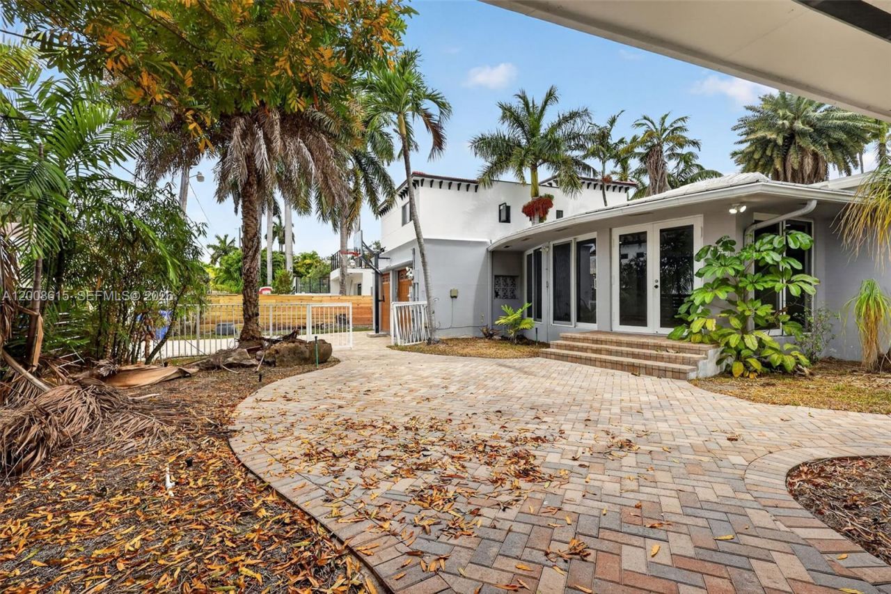 900 Tyler St, Hollywood, FL 33019 Photo