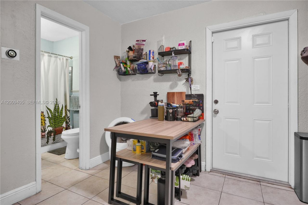 2113 NW 93rd St , Miami, FL 33147 Photo