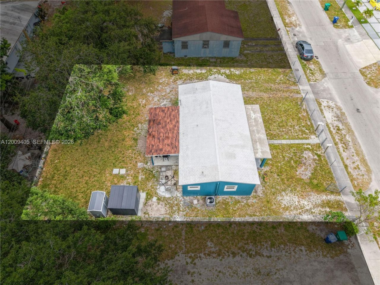 2113 NW 93rd St , Miami, FL 33147 Photo