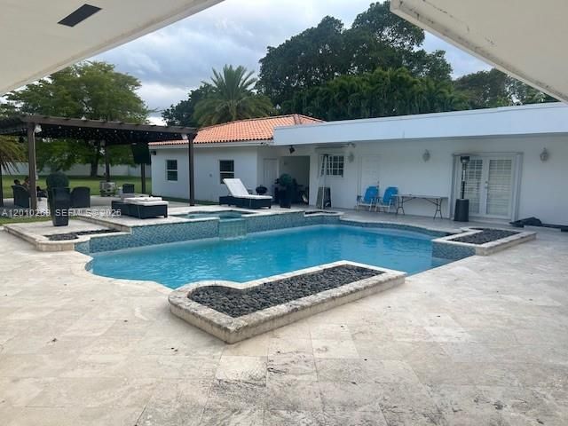 9540 SW 68th St , Miami, FL 33173 Photo