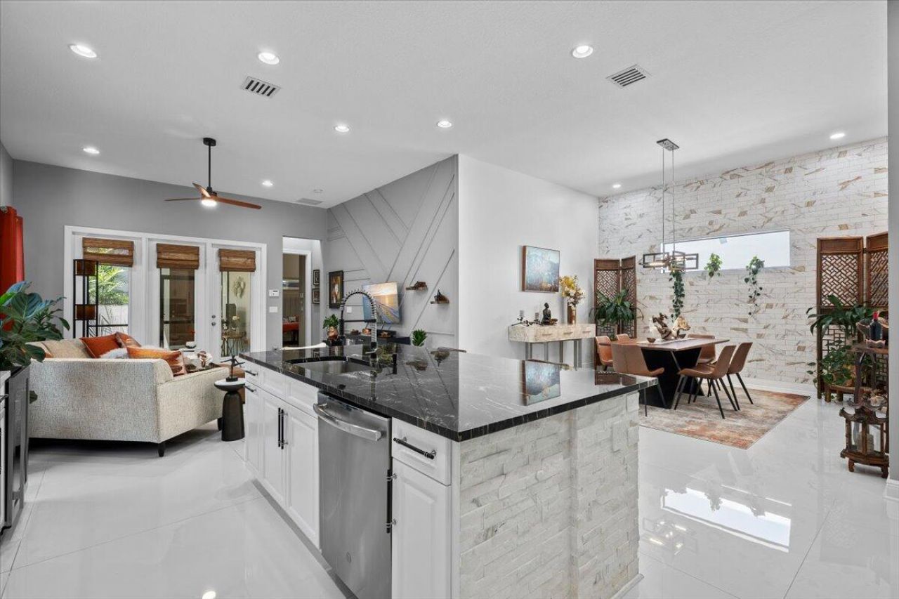 7041 Edison Place, Palm Beach Gardens, FL 33418 Photo