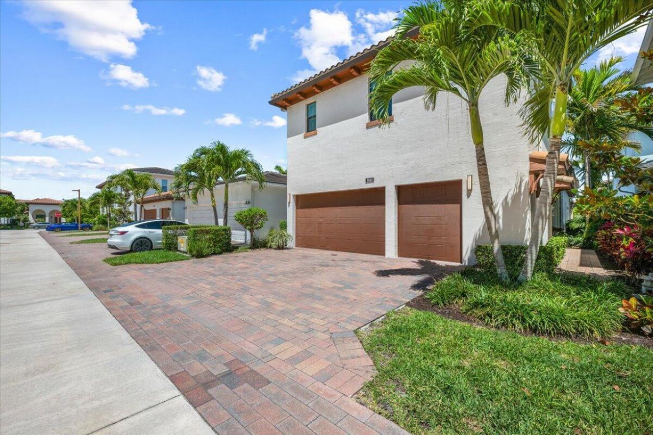7041 Edison Place, Palm Beach Gardens, FL 33418 Photo