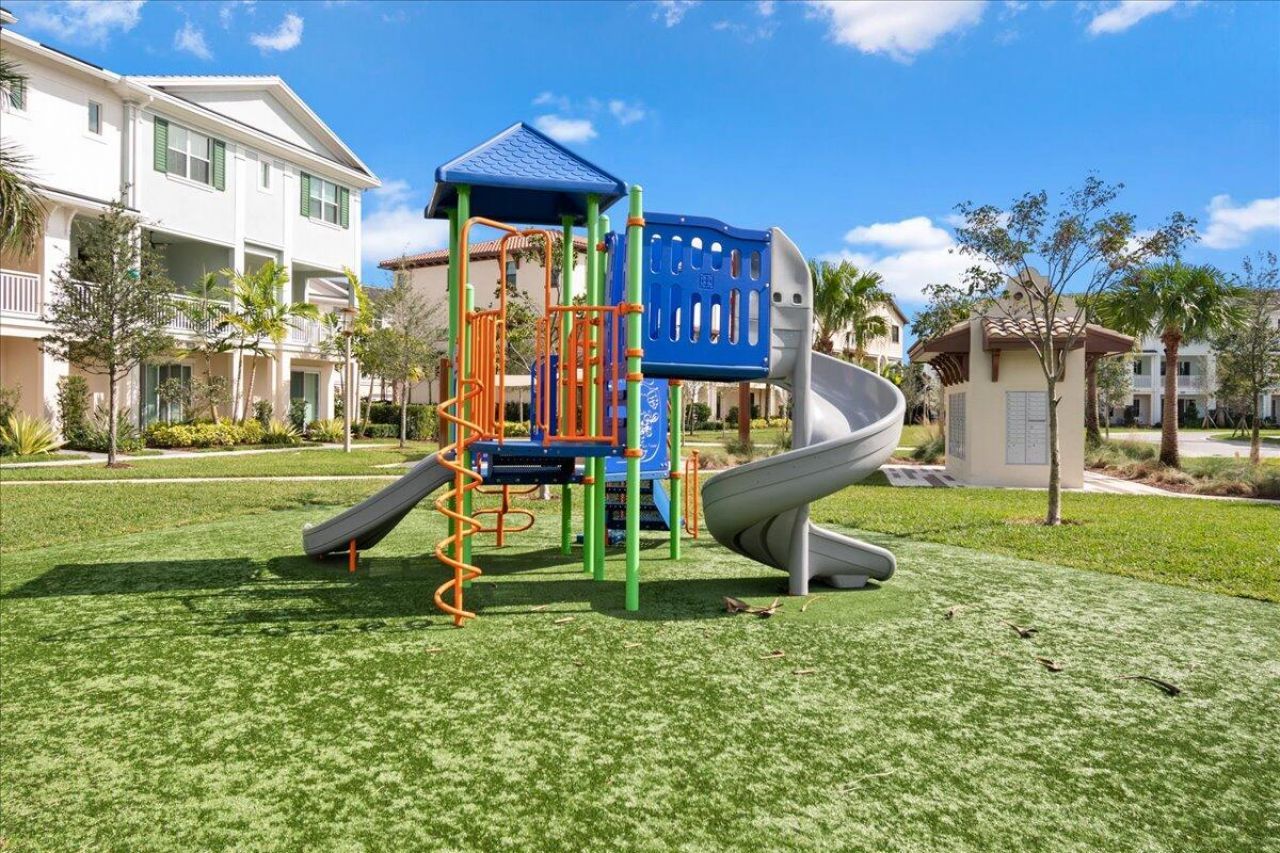 7041 Edison Place, Palm Beach Gardens, FL 33418 Photo
