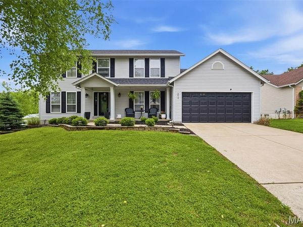 5014 Royal Burgess Drive , St Peters, MO 63304