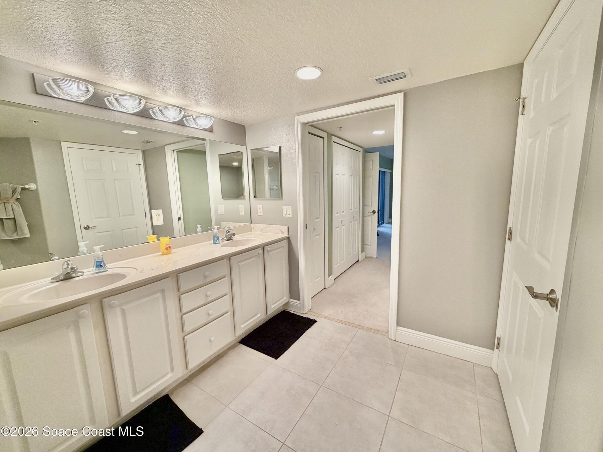 551 Casa Bella Drive, Unit 204, Cape Canaveral, FL 32920 Photo