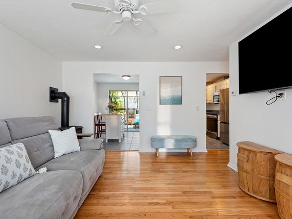 72 W Tupelo Dr, Harwich, MA 02645