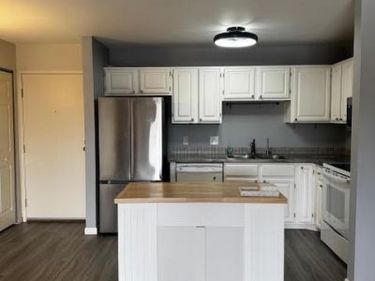 10441 Greenbrier Road , Unit 318, Minnetonka, MN 55305