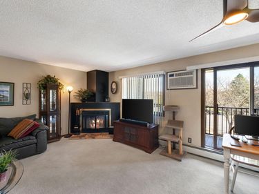 7601 W 101st Street, Unit 302, Bloomington, MN 55438