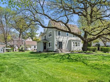 1633 E River Parkway, Minneapolis, MN 55414