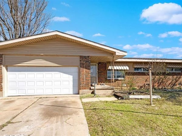 2607 NW 46th Place, Lawton, OK 73505
