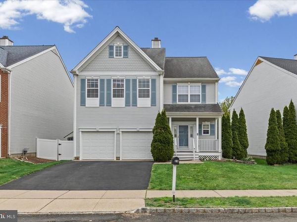 22 STANFORD DRIVE, KENDALL PARK, NJ 08824