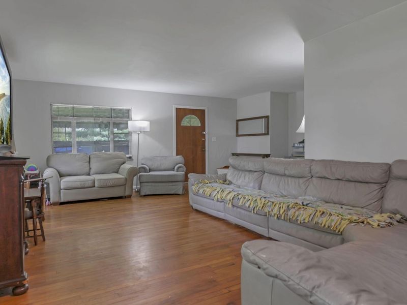 380 Gender Road, Canal Winchester, OH 43110 Photo 10