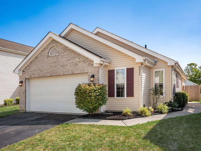6865 Manor Crest Lane, Canal Winchester, OH 43110 Photo 1