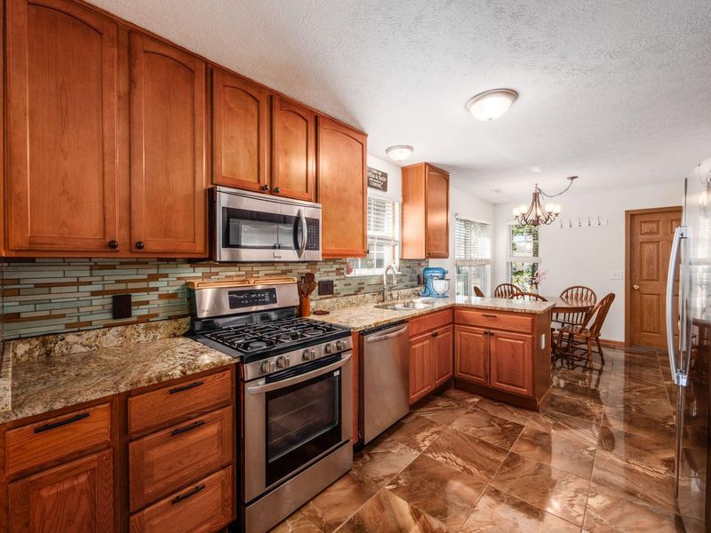 6865 Manor Crest Lane, Canal Winchester, OH 43110 Photo 5
