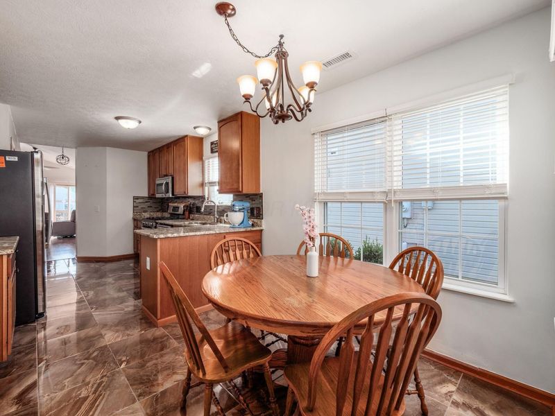 6865 Manor Crest Lane, Canal Winchester, OH 43110 Photo 6
