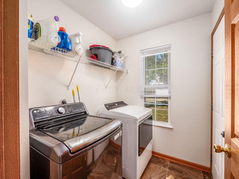 6865 Manor Crest Lane, Canal Winchester, OH 43110 Photo 7
