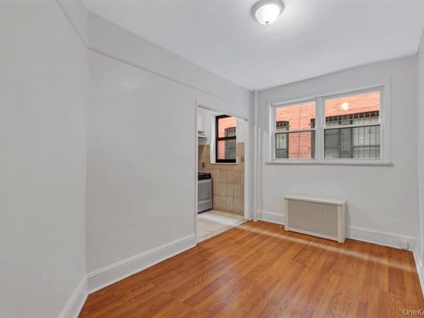 3438 34th Street, Astoria, NY 11106