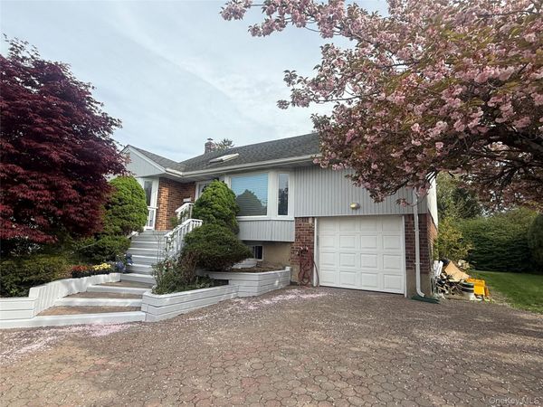 37 Sullivan Drive , Jericho, NY 11753