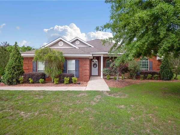 4596 Whispering Oaks Lane, Mobile, AL 36695