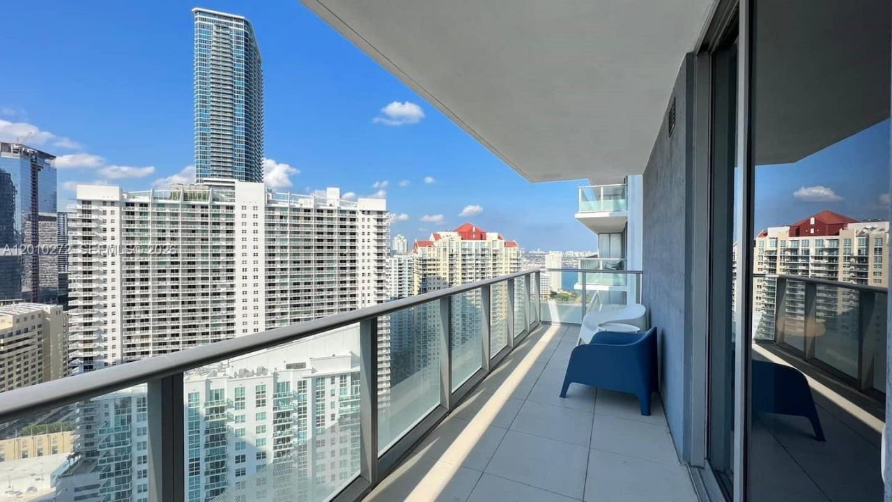 1300 Brickell Bay Dr, Unit 3400, Miami, FL 33131 Photo