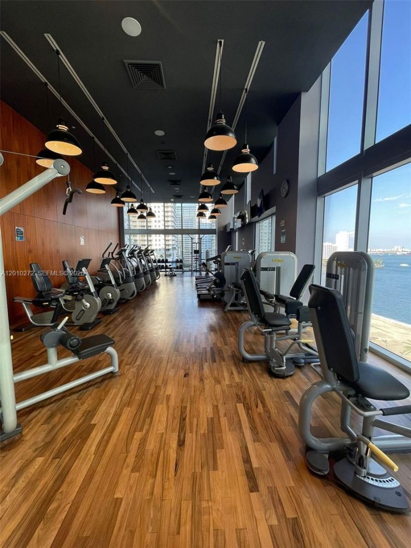 1300 Brickell Bay Dr, Unit 3400, Miami, FL 33131 Photo