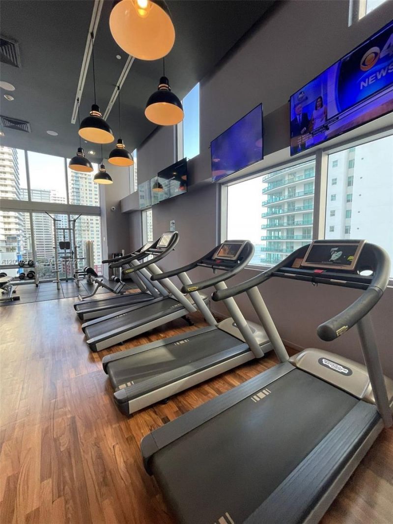 1300 Brickell Bay Dr, Unit 3400, Miami, FL 33131 Photo