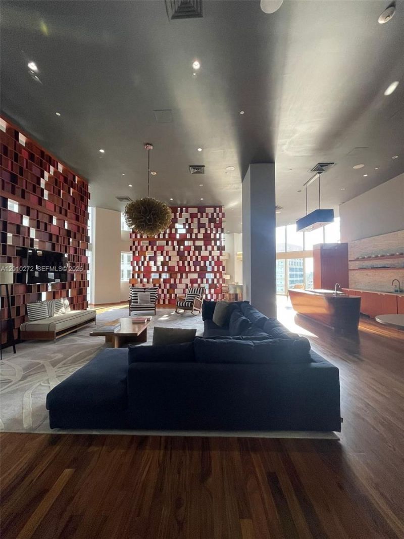 1300 Brickell Bay Dr, Unit 3400, Miami, FL 33131 Photo