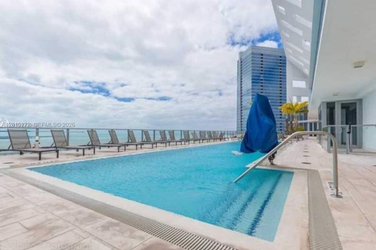 1300 Brickell Bay Dr, Unit 3400, Miami, FL 33131 Photo
