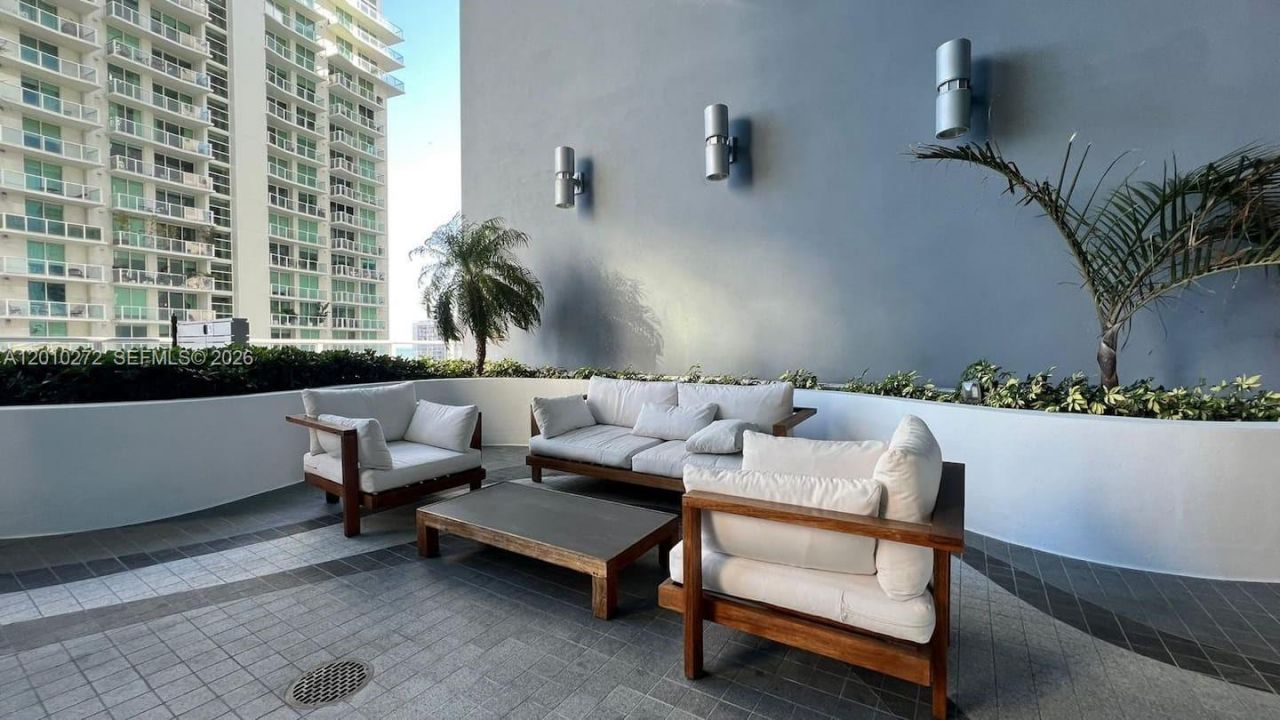 1300 Brickell Bay Dr, Unit 3400, Miami, FL 33131 Photo