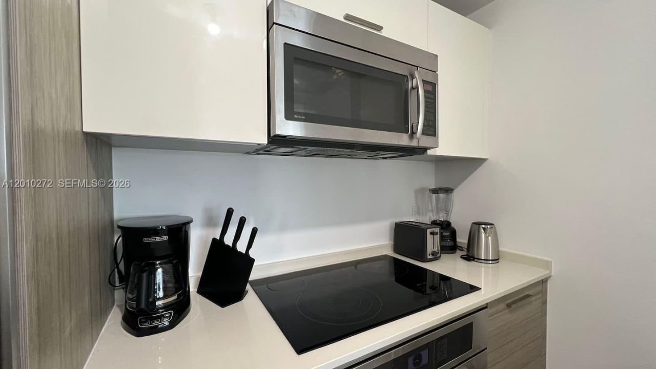 1300 Brickell Bay Dr, Unit 3400, Miami, FL 33131 Photo