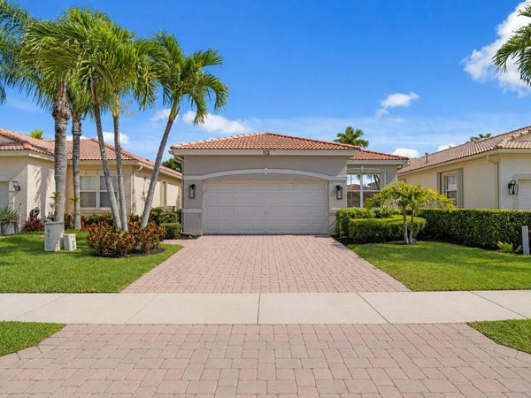 112 Isle Verde Way, Palm Beach Gardens, FL 33418