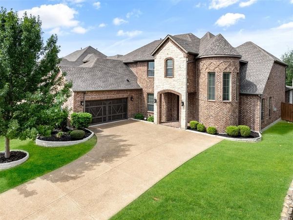 7825 Woodcreek Way, Sachse, TX 75048