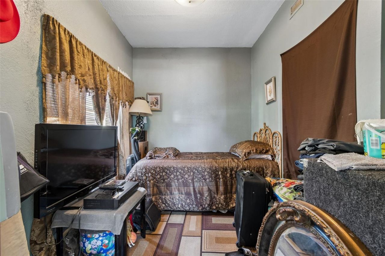 1033 19th Avenue S, Saint Petersburg, FL 33705 Photo
