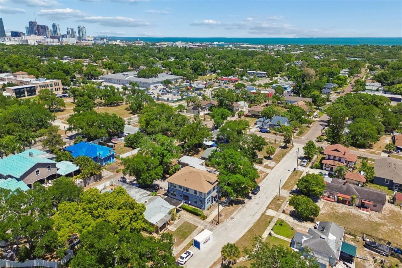 1033 19th Avenue S, Saint Petersburg, FL 33705 Photo