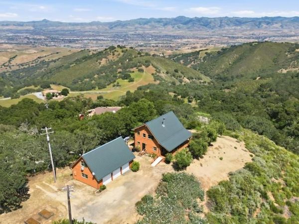 6425 San Juan Canyon Road, San Juan Bautista, CA 95045