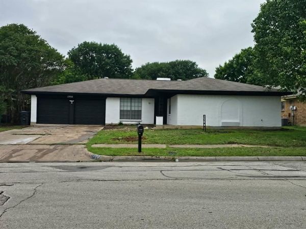 2908 Legend Road , Arlington, TX 76014