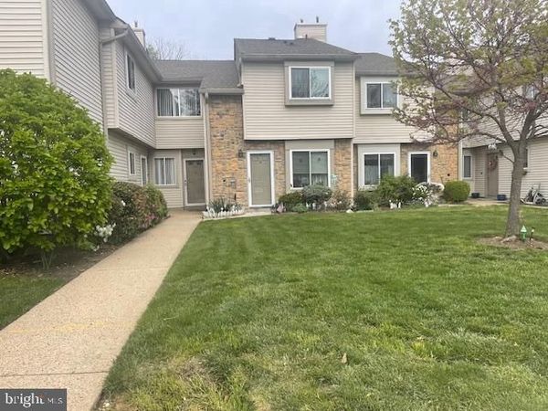14 CHATHAM COURT, EAST WINDSOR, NJ 08520