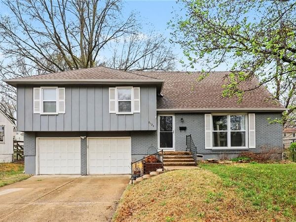 8126 E 134th Street, Grandview, MO 64030