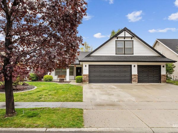 1894 W Divide Creek St, Meridian, ID 83646