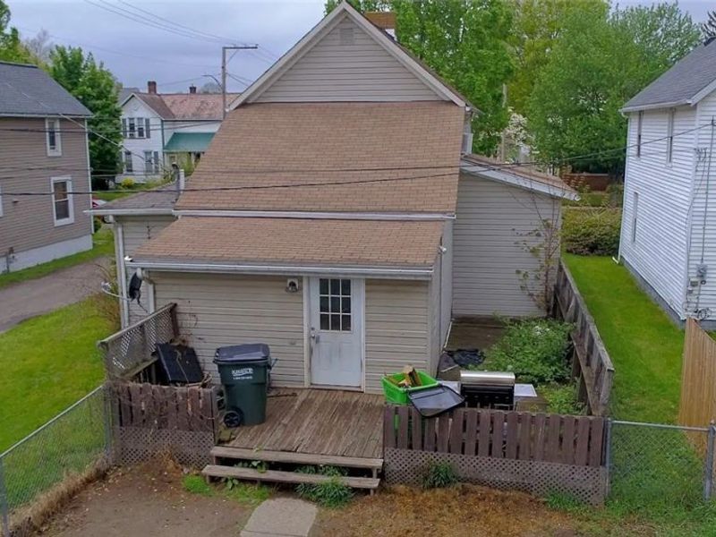 146 W 8th Street, Dover, OH 44622 Photo 4