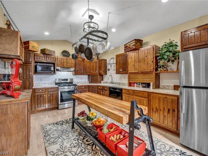 4020 Faircrest Street SW, Canton, OH 44706 Photo 16