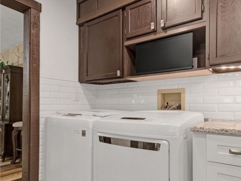 411 E Mohawk Drive , Malvern, OH 44644 Photo 10