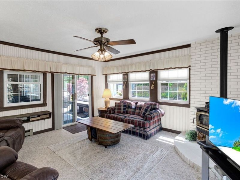 411 E Mohawk Drive , Malvern, OH 44644 Photo 14