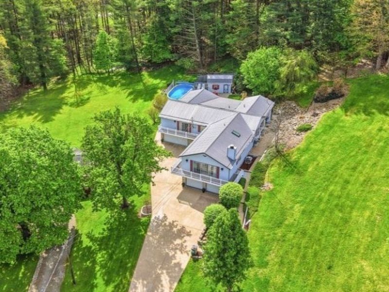 411 E Mohawk Drive , Malvern, OH 44644 Photo 2