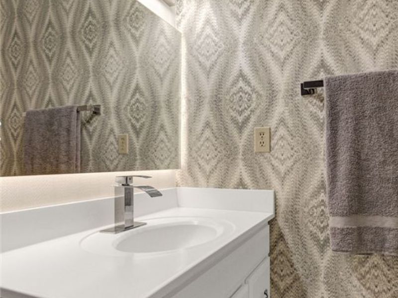 411 E Mohawk Drive , Malvern, OH 44644 Photo 26