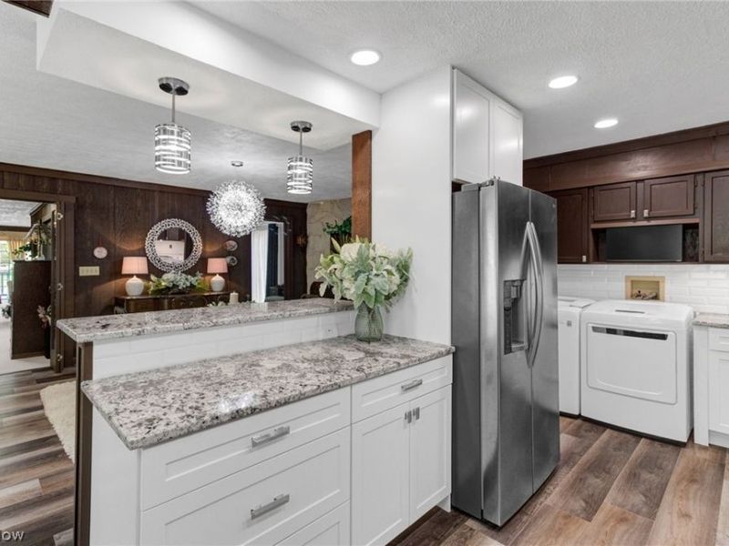 411 E Mohawk Drive , Malvern, OH 44644 Photo 5