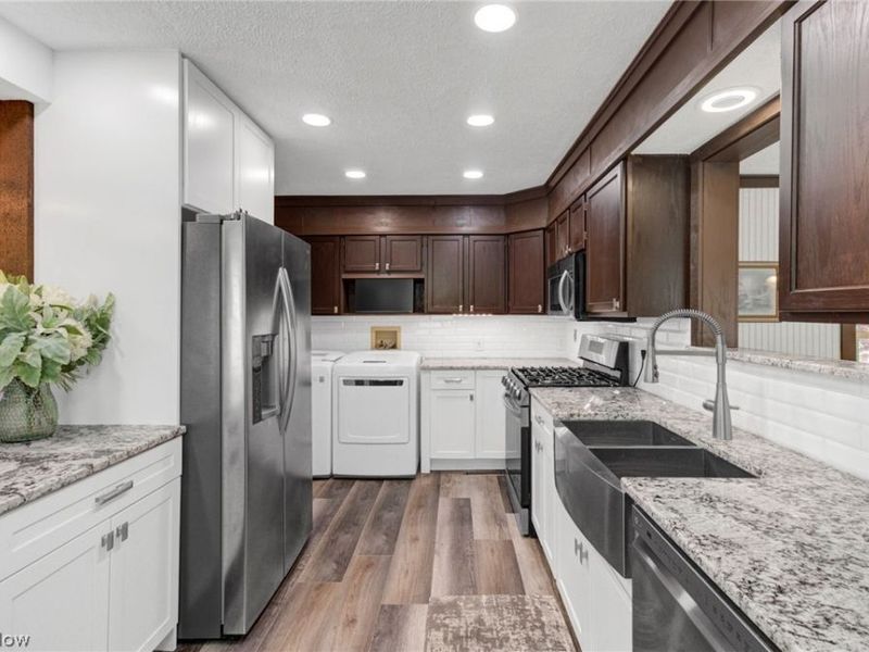 411 E Mohawk Drive , Malvern, OH 44644 Photo 6